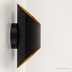 In de spotlight; de mooiste zwart/gouden lampen Design wandlamp zwart goud
