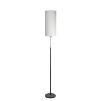 08451662 Smalle vloerlamp zwart staal lampenkap.jpg
